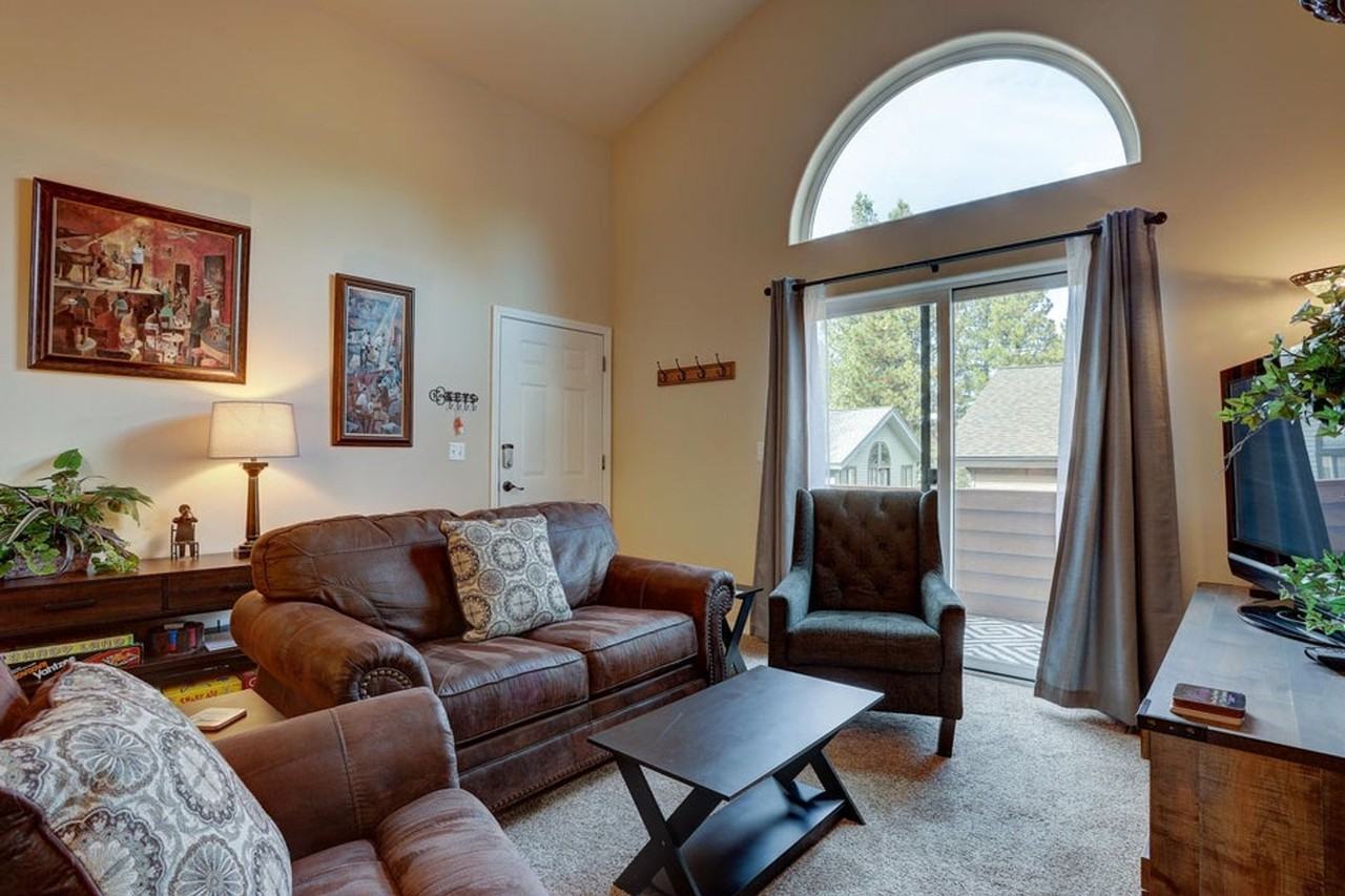 56858 Enterprise Dr - Photo 6 of 29