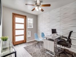 featured image of 212 S Cooper St