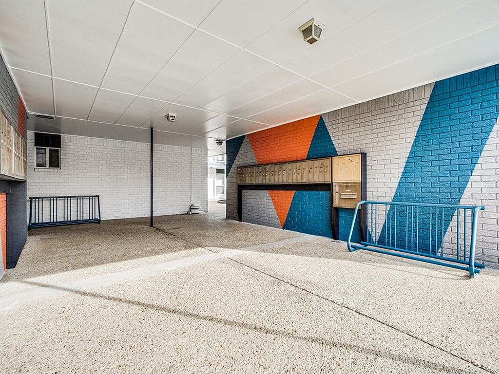 Vintage Pads - Photo 3 of 17