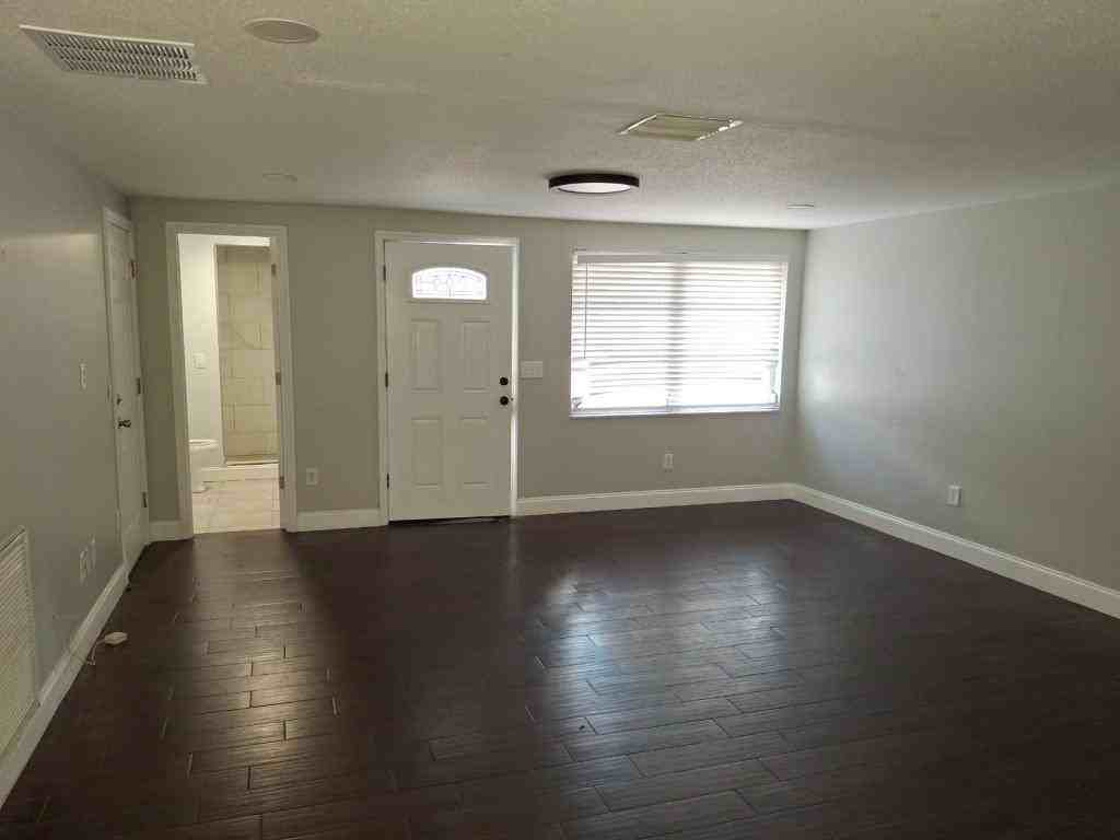 8726 Robilina Rd - Photo 2 of 12