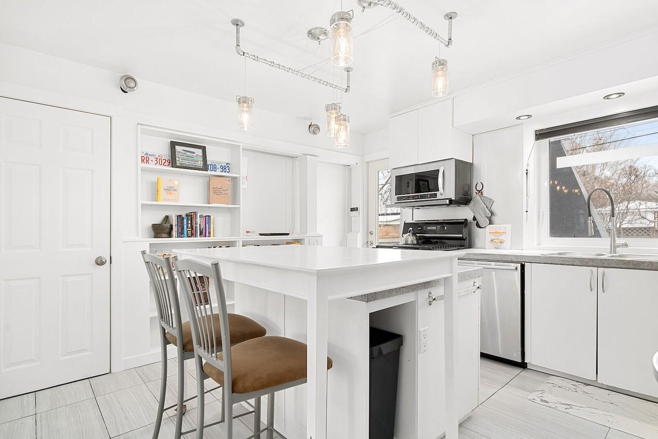 2612 18th Street SW - Photo 2 of 22