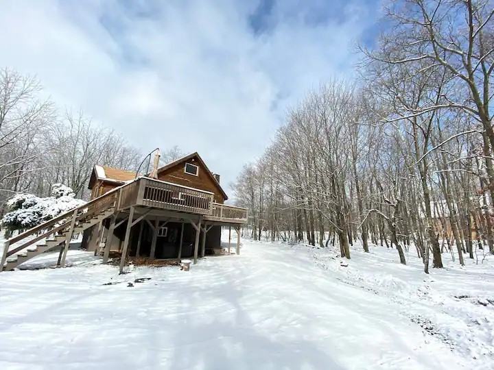 218 Winding Way - Photo 2 of 109