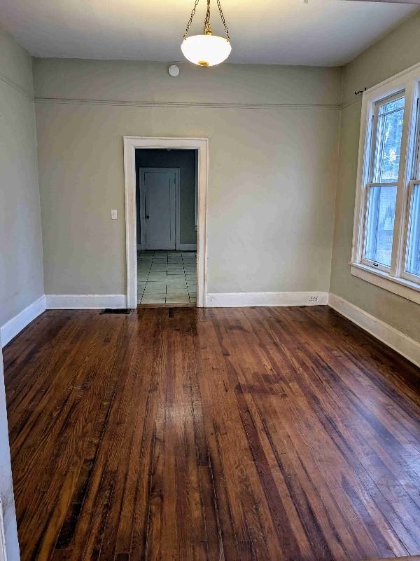 303 Aden St - Photo 2 of 16