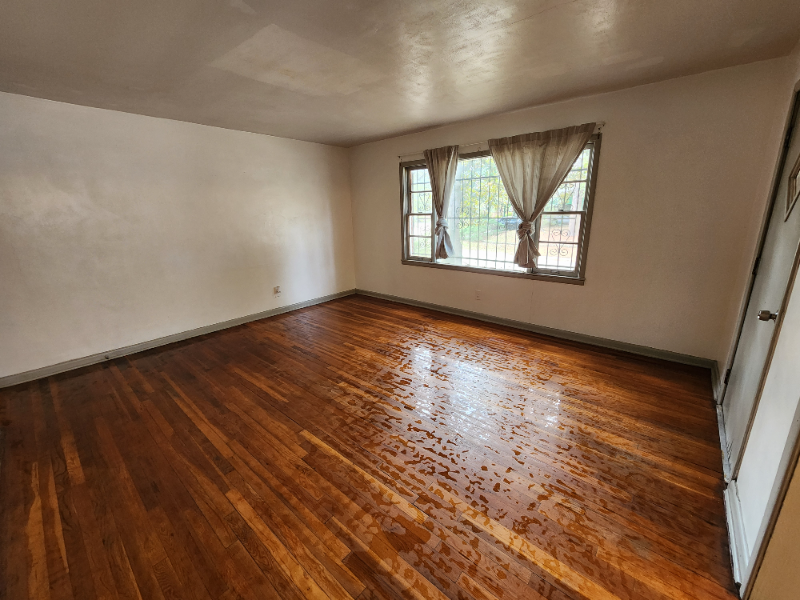 706 Rebecca Dr - Photo 3 of 10