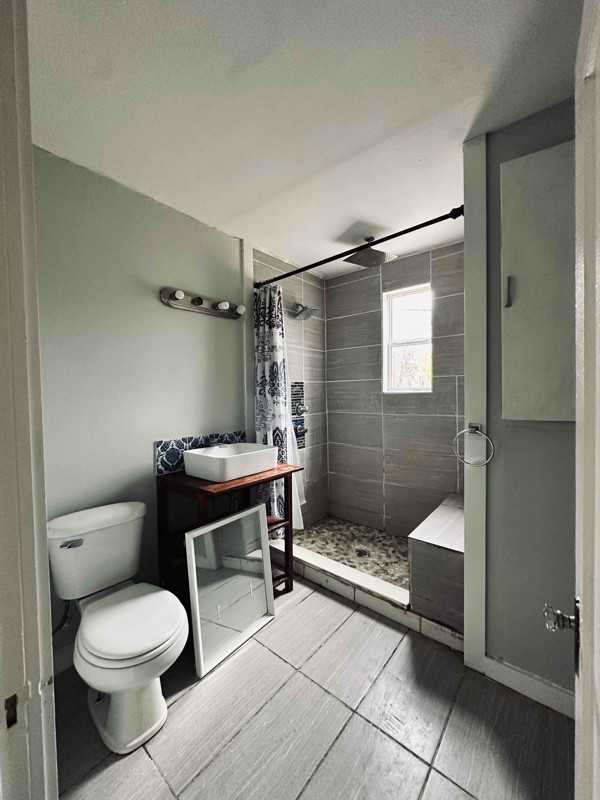 407 Nw 5th St - Photo 4 of 11