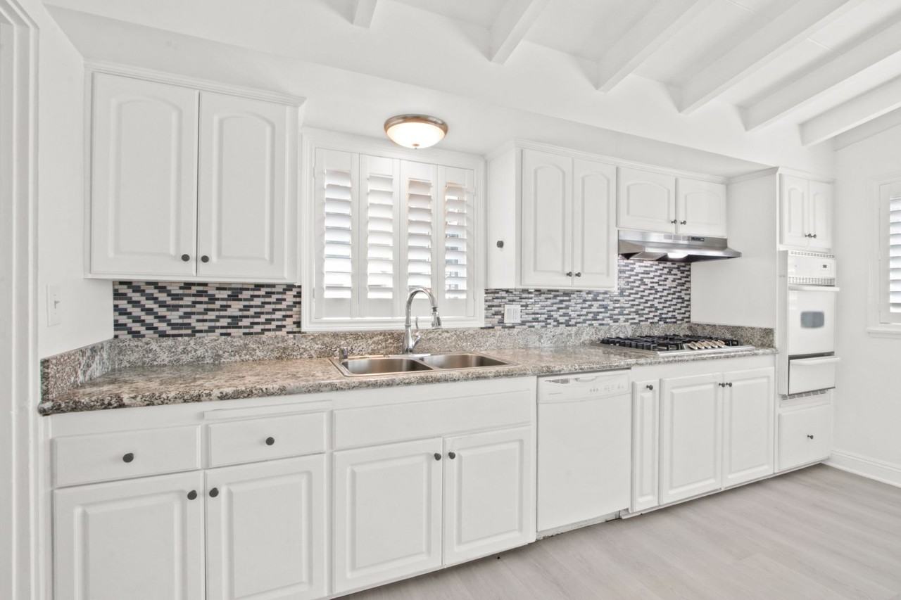 15341 San Ardo Dr - Photo 3 of 11