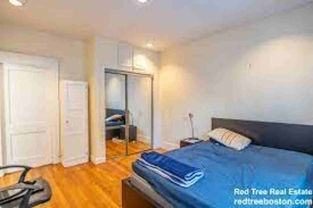 94 Pleasant St - Photo 3 of 11