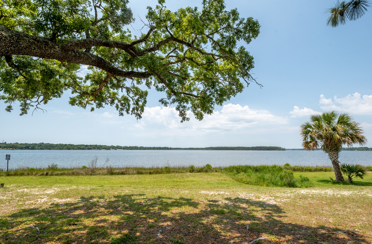 412 Labree Rd - Photo 3 of 16