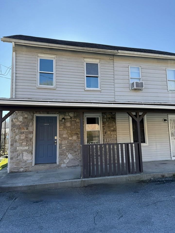 1420 Lynn St - Photo 2 of 25