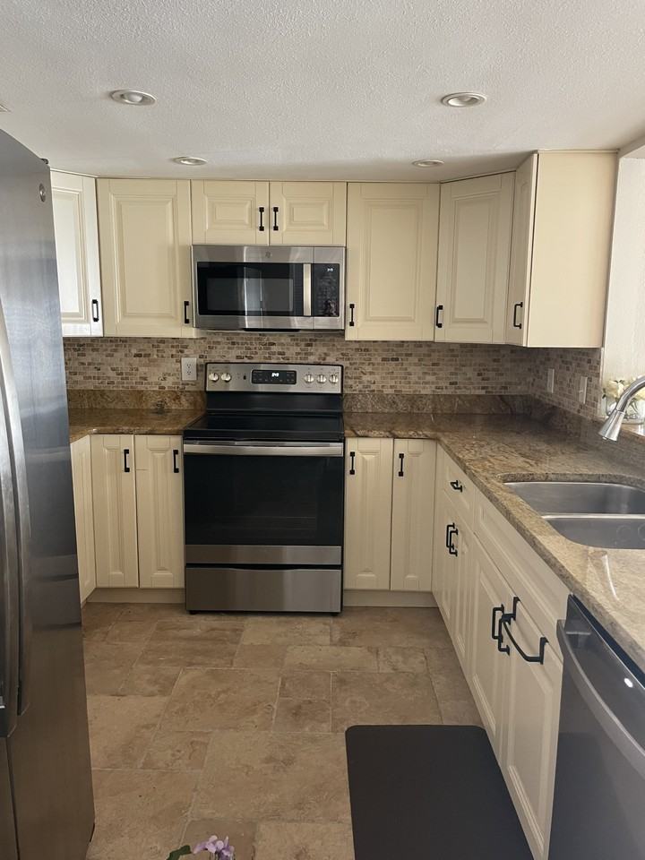 13602 S Village Dr #204 - Photo 2 of 17