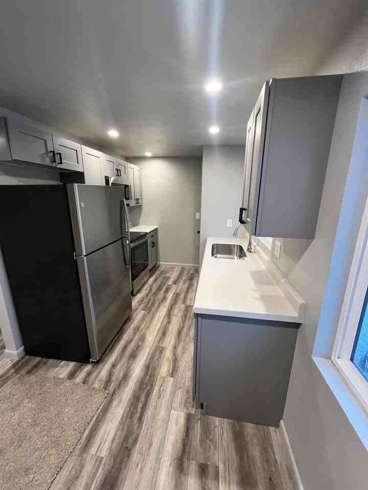 727 Tucker St #5