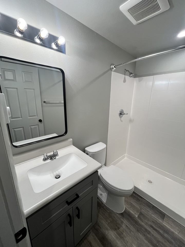 727 Tucker St #4 - Photo 6 of 6