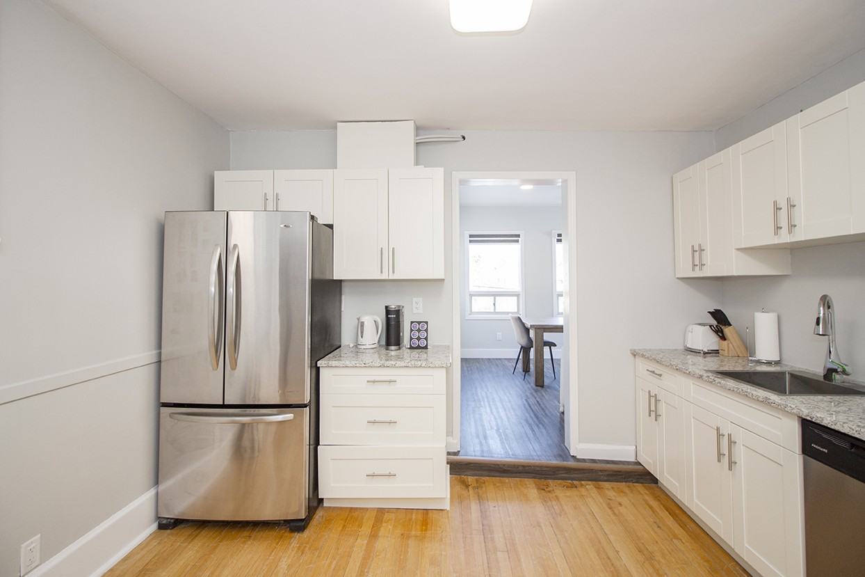 739 Wolseley Avenue - Photo 3 of 36