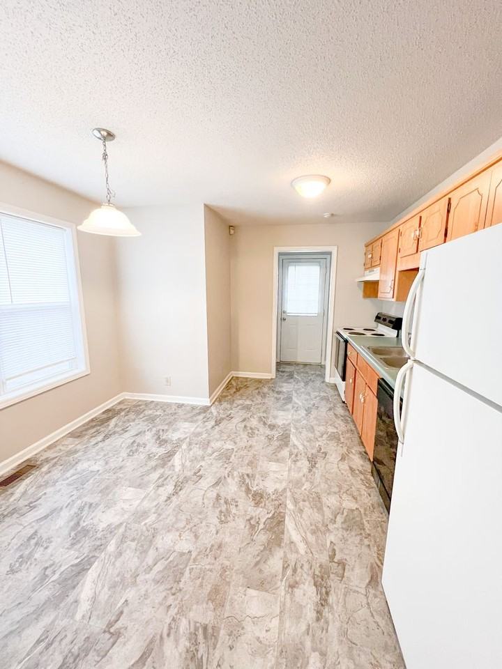 1965 Timberline Cir - Photo 4 of 9
