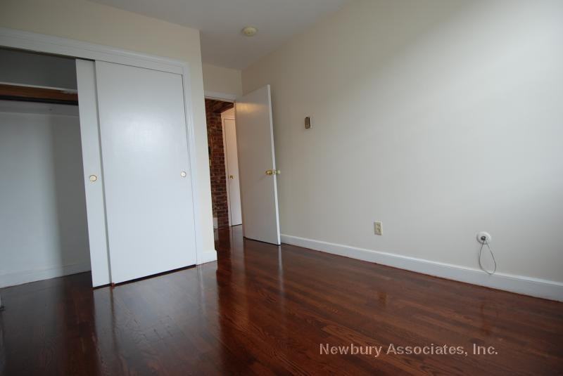 Tyler St #W - Photo 2 of 8