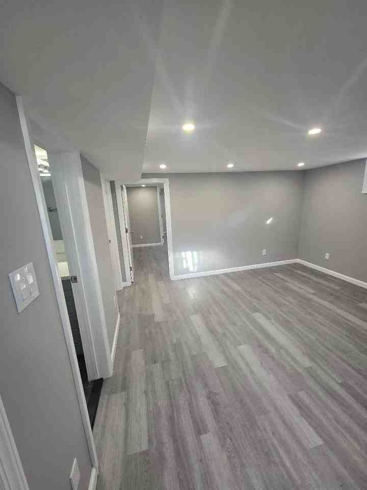 35 Pine St #NA - Photo 2 of 11