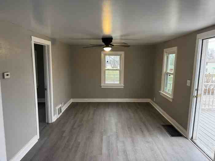 3911 Delaware St - Photo 2 of 12