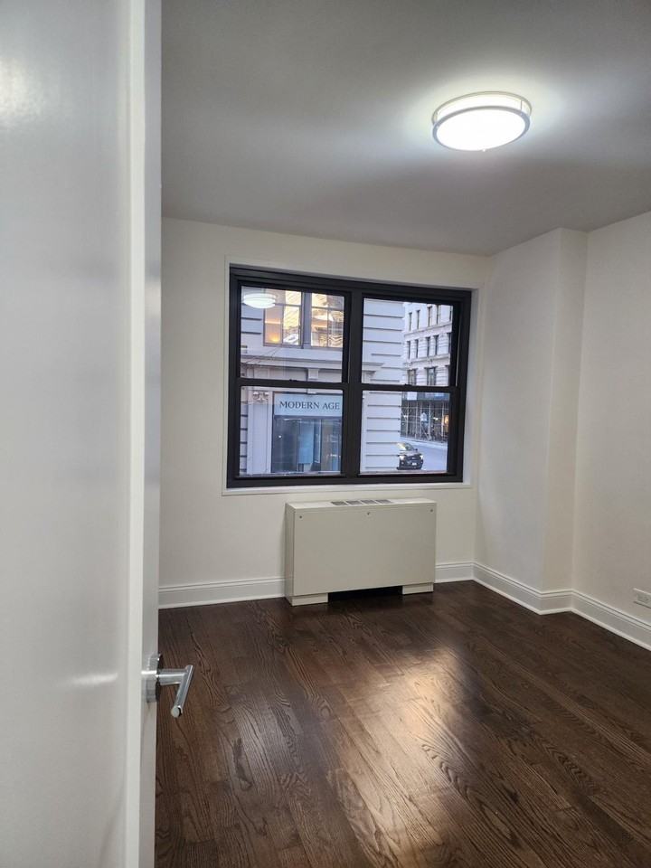 5th Ave #12E - Photo 3 of 8