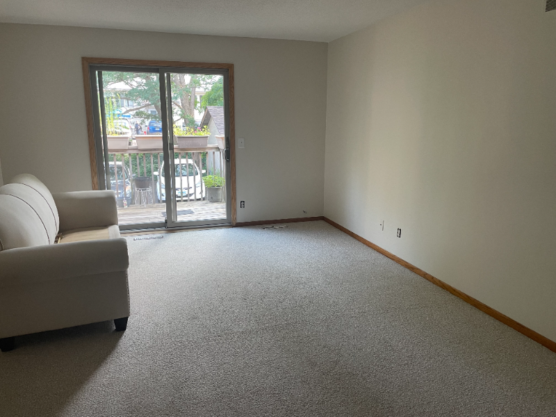 460 Stanley St #2 - Photo 6 of 9