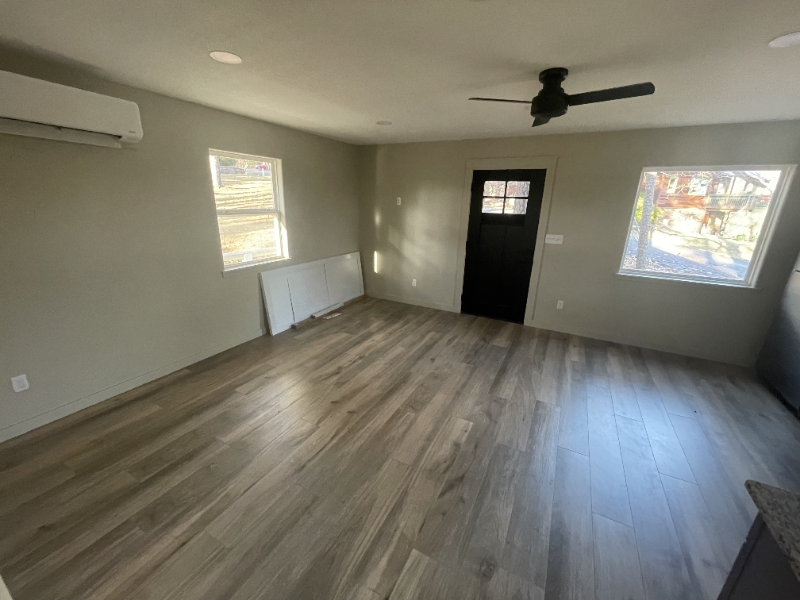 27 Forest Ln - Photo 2 of 8