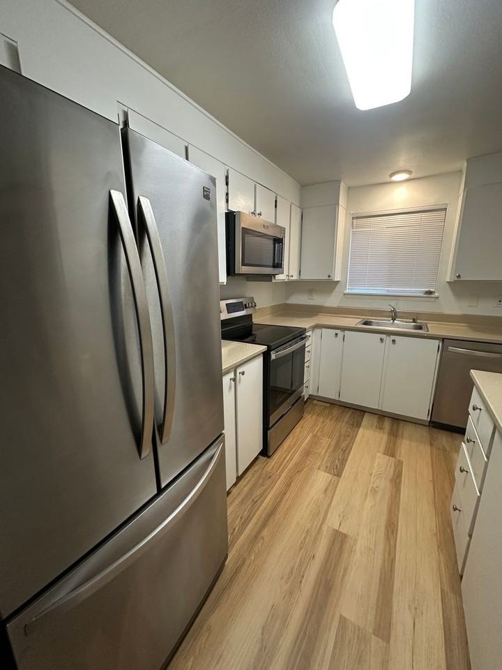 14133 Ne 7th Pl #3 - Photo 7 of 14