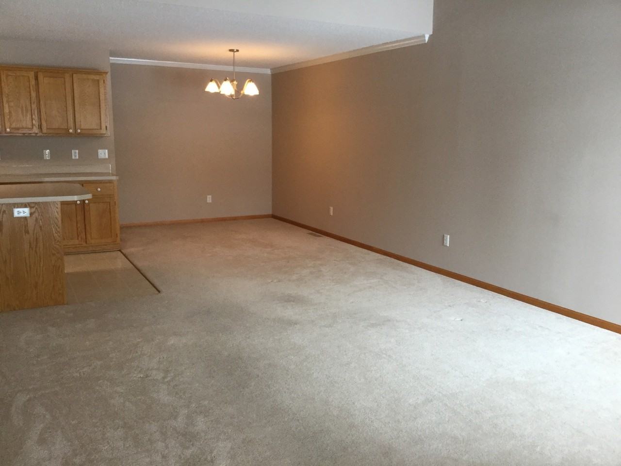 308 Creekside Dr - Photo 2 of 19
