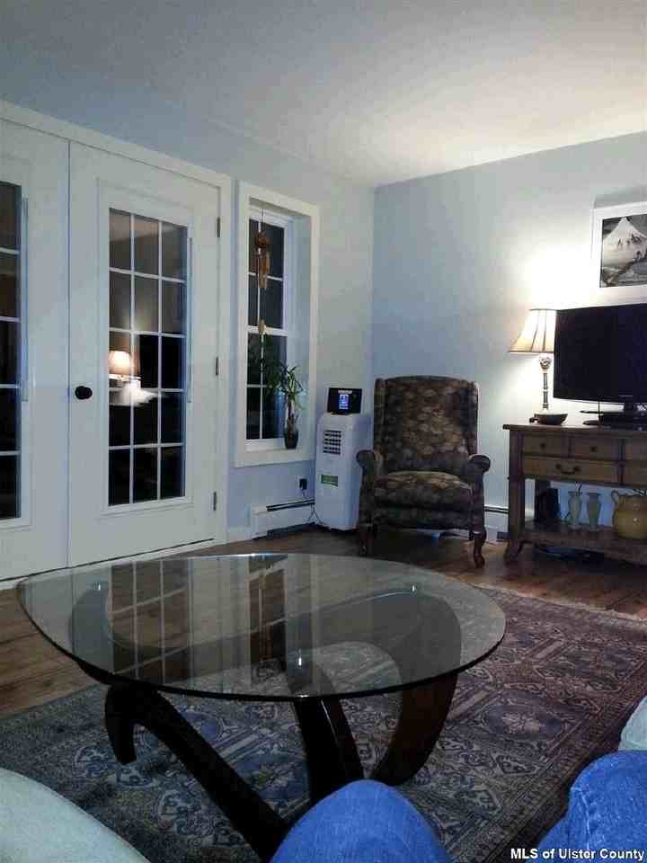 764 W Saugerties Rd - Photo 3 of 17