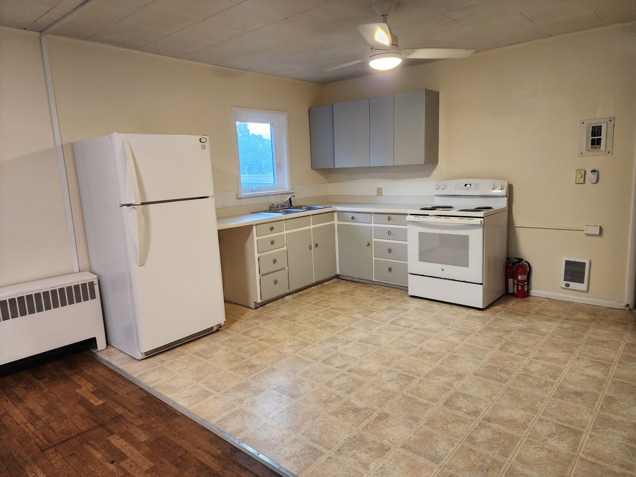 116 S Jackson St #2 - Photo 5 of 7