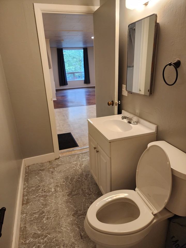 116 S Jackson St #2 - Photo 6 of 7