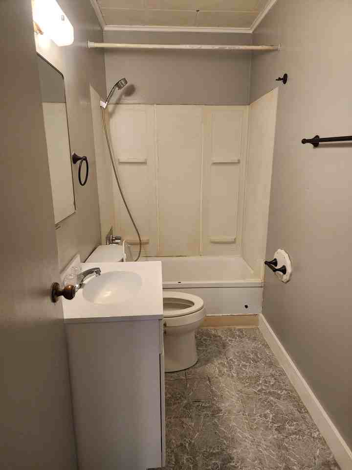 116 S Jackson St #2 - Photo 7 of 7