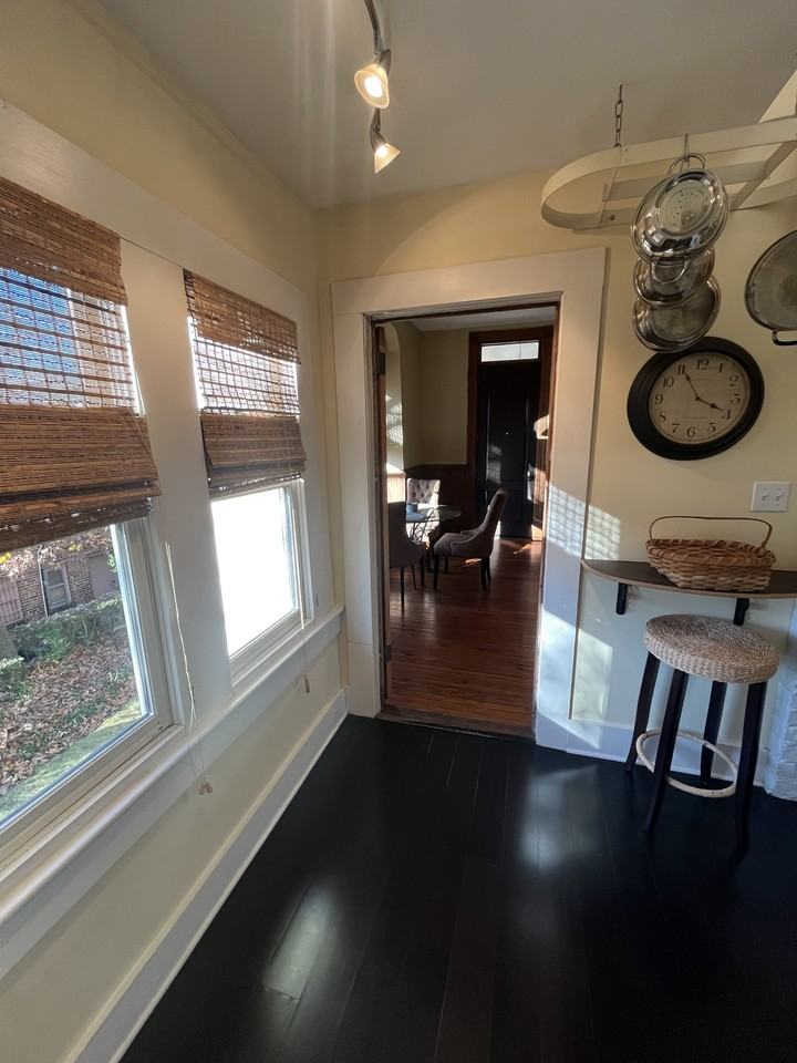 147 E Chestnut St #3 - Photo 6 of 20