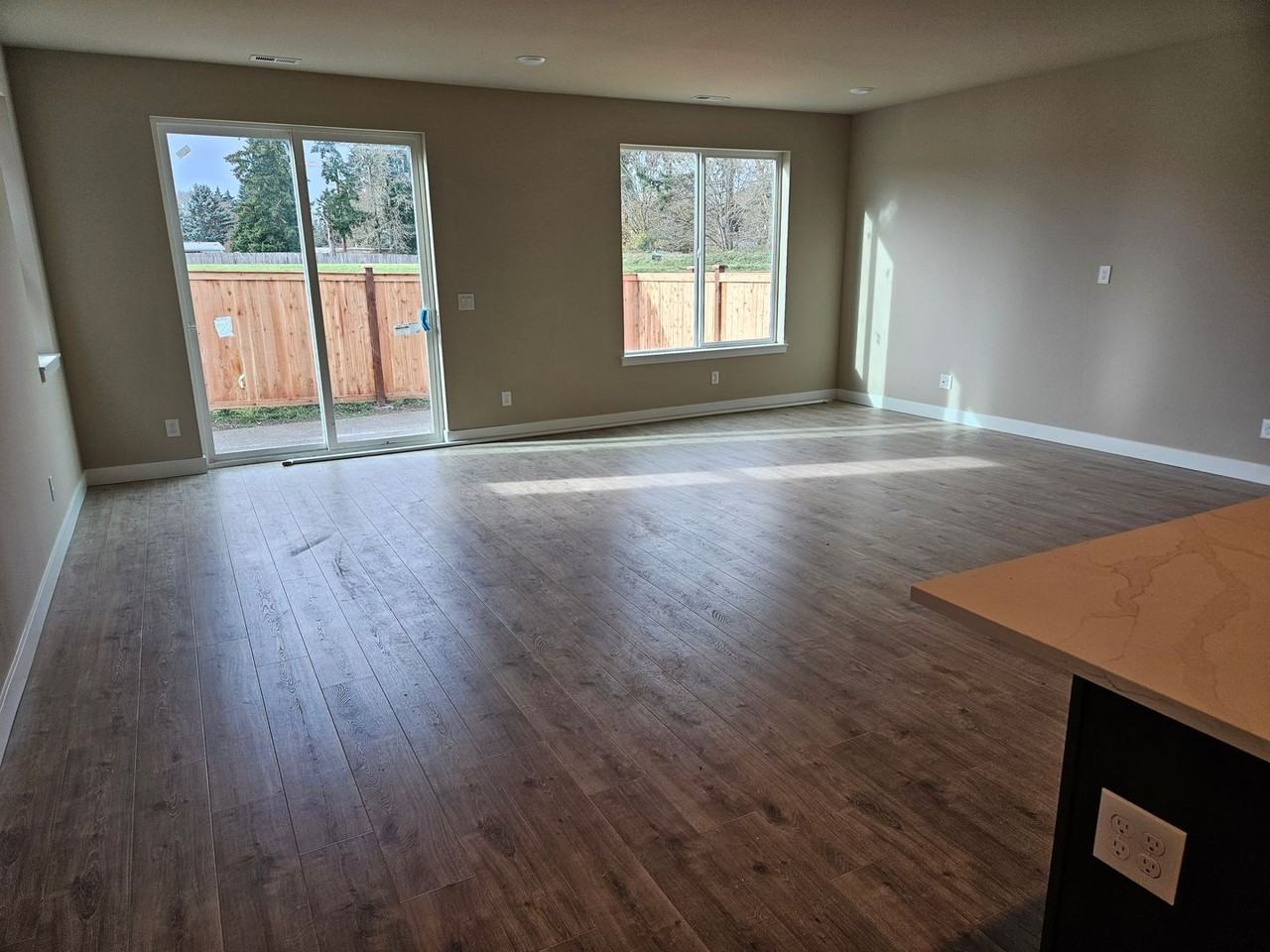 811 Vine Maple St Se - Photo 5 of 14