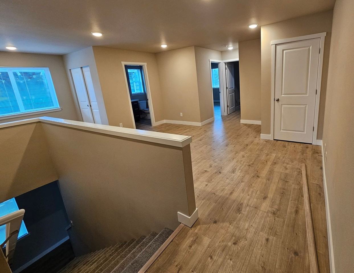 811 Vine Maple St Se - Photo 6 of 14