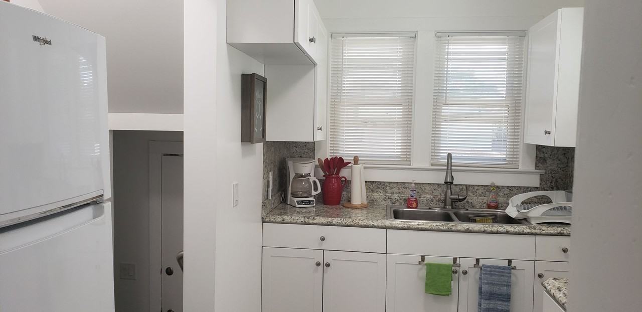 242 242 ELM ST - 242 ELM ST SW - Photo 5 of 11