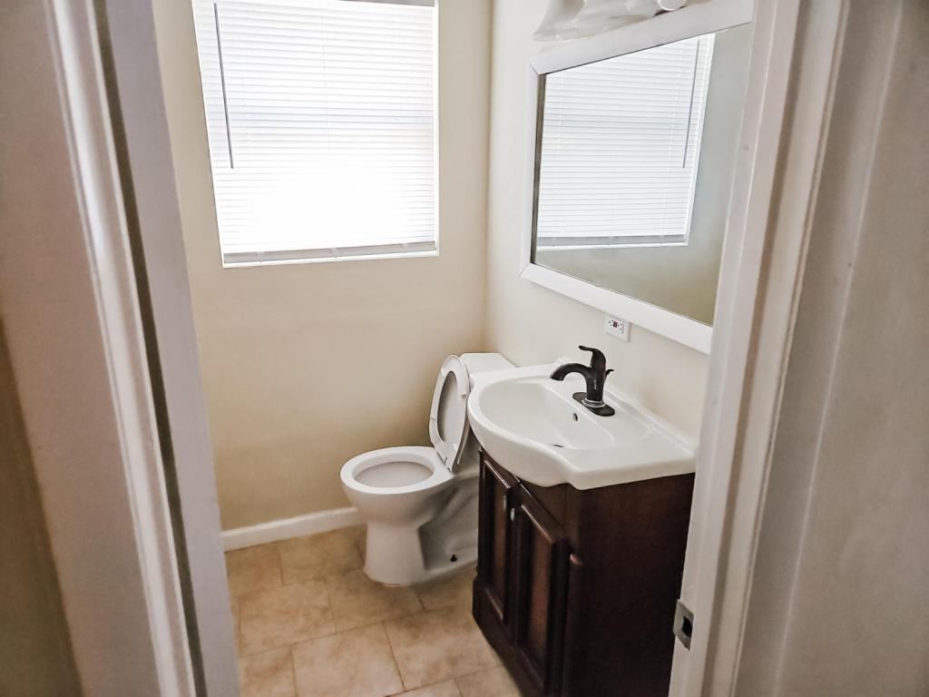 1218 Dunbar St Se - Photo 3 of 7