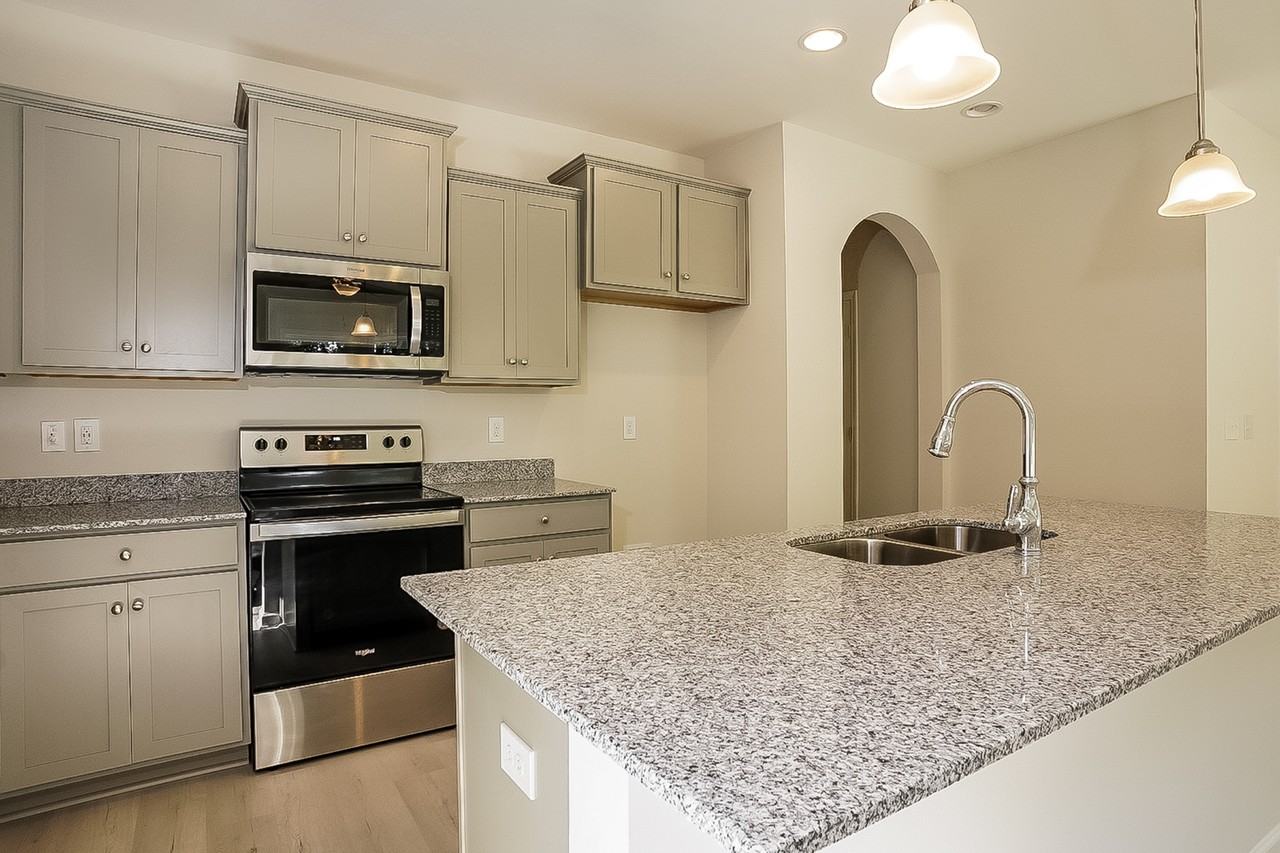 354 Bainbridge Dr - Photo 6 of 16