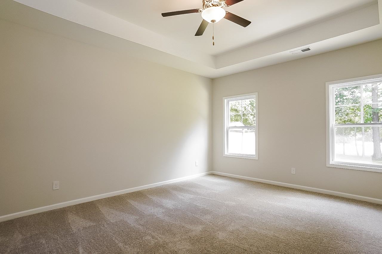 354 Bainbridge Dr - Photo 7 of 16