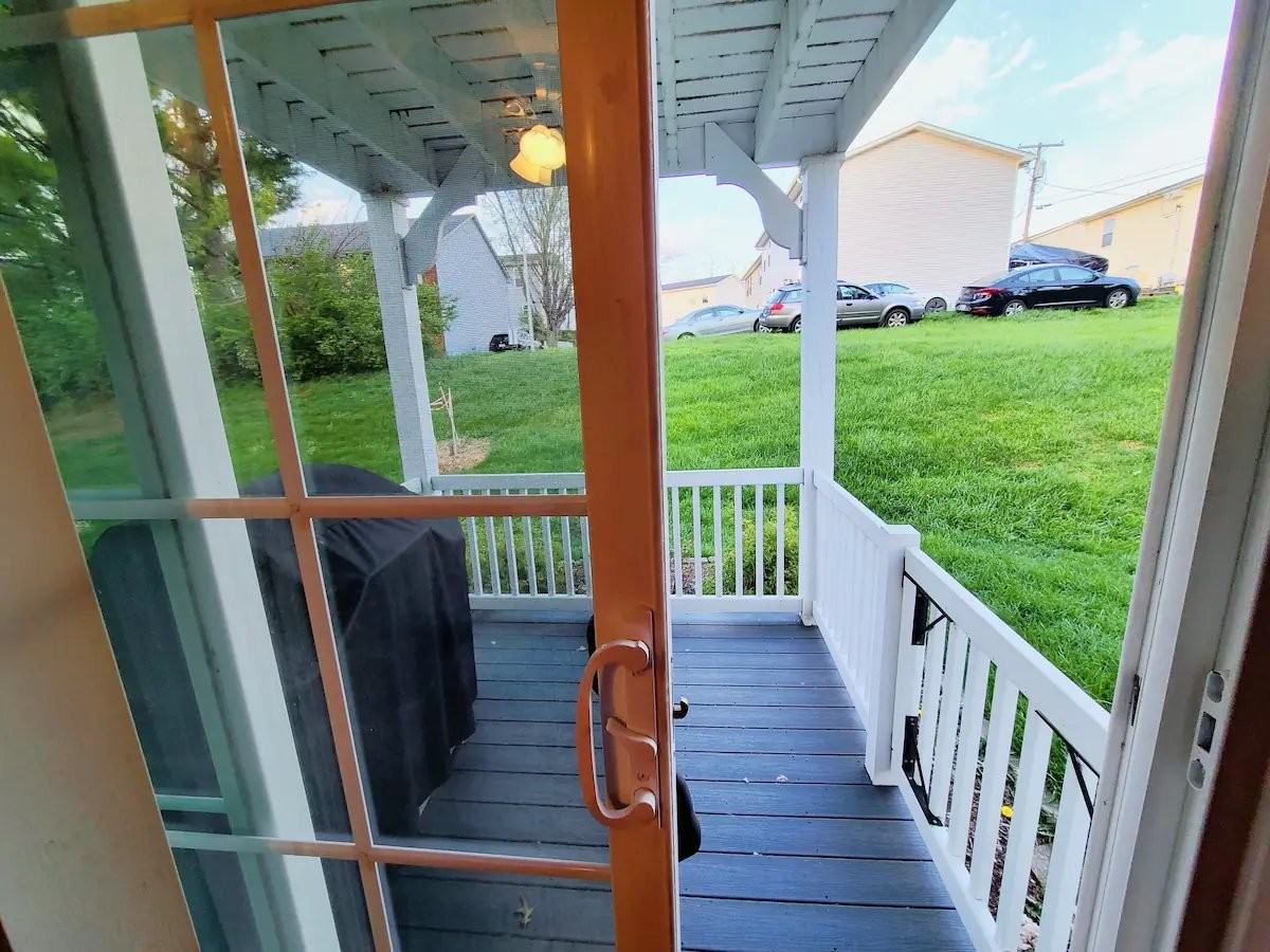 404 Bainbridge Ct #E2 - Photo 6 of 50