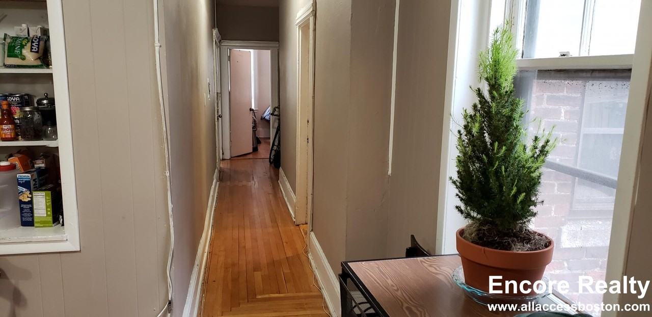 477 Park Dr #2A - Photo 2 of 15