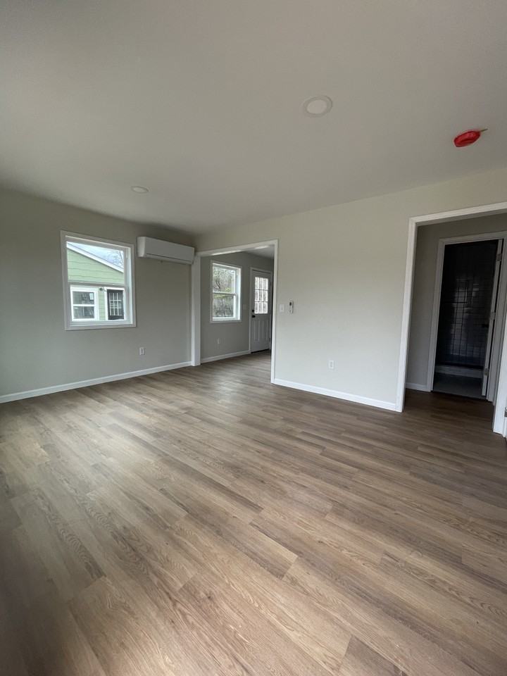 92 N Redtown Rd #6 - Photo 4 of 11