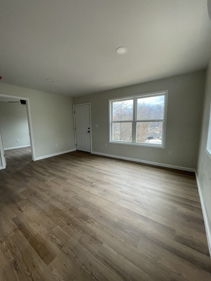 92 N Redtown Rd #6 - Photo 6 of 11