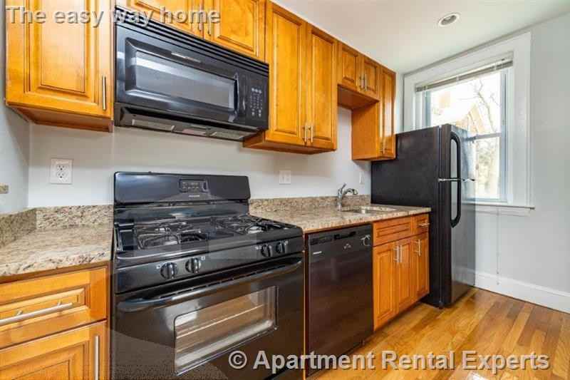 136 Highland Ave #17 - Photo 6 of 7