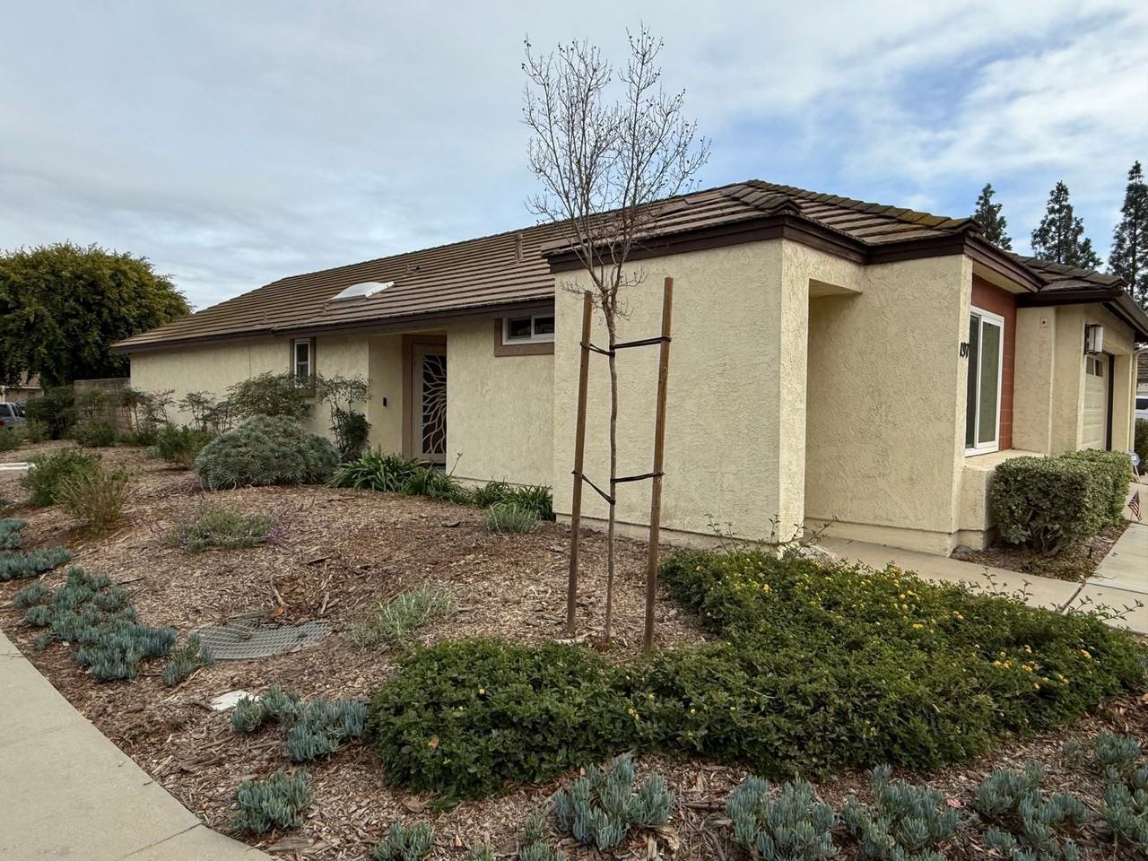 197 La Veta Dr - Photo 2 of 14