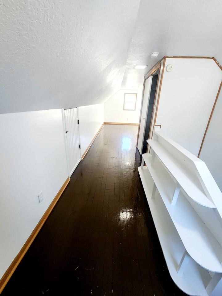 2018 Oakland Pkwy - Photo 3 of 19