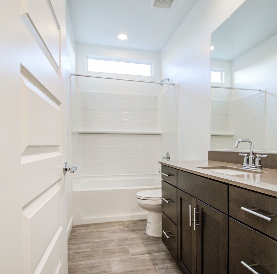 3316 S Bridlewood - Photo 2 of 50