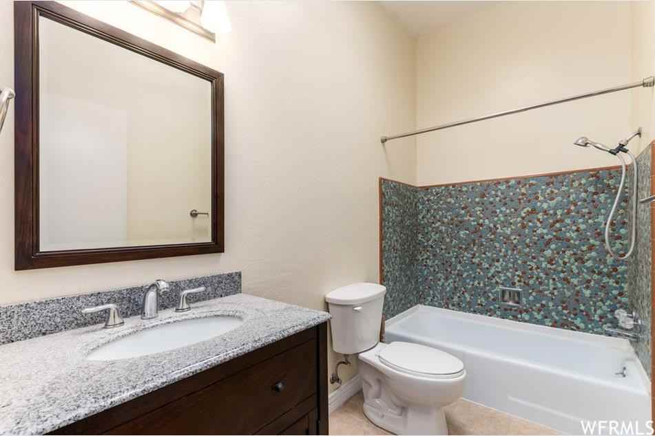 3430 S 2000 E - Photo 3 of 9