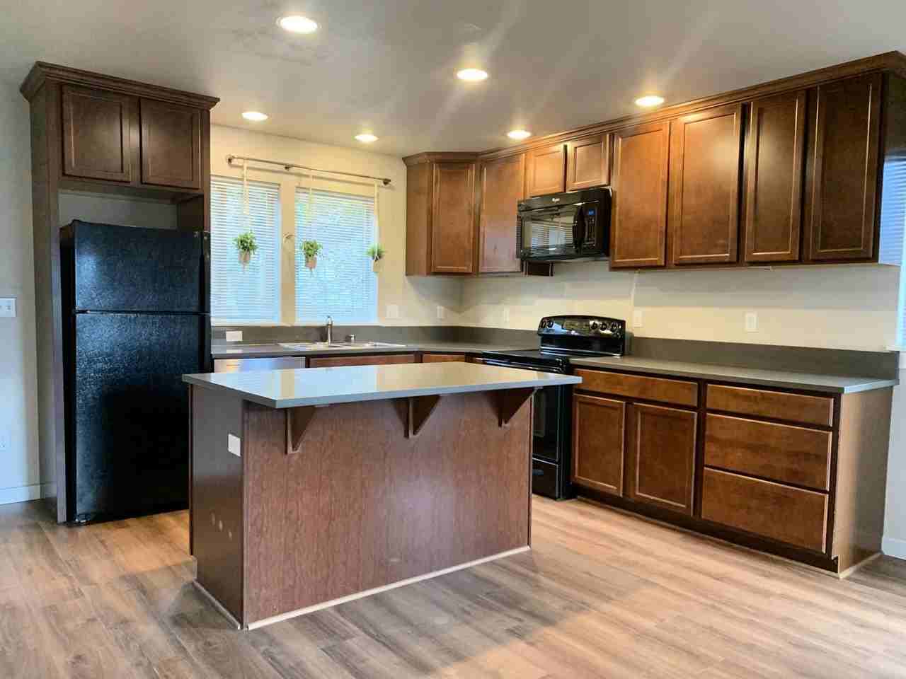 1413 N Northgate Way - Photo 2 of 13