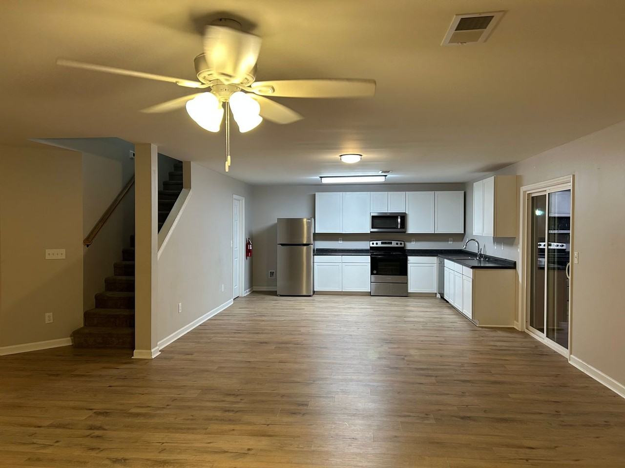 305 Kenneth Blvd Nw - Photo 3 of 28