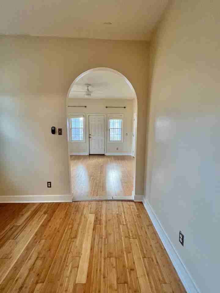 500 Parkway Dr Ne #02 - Photo 2 of 10