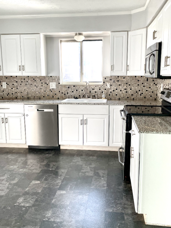 4017 Blueberry Hollow Rd - Photo 3 of 18